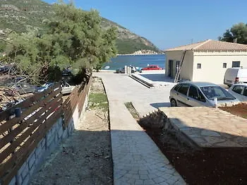 Ilianthos & Hotel Mikros Gialos