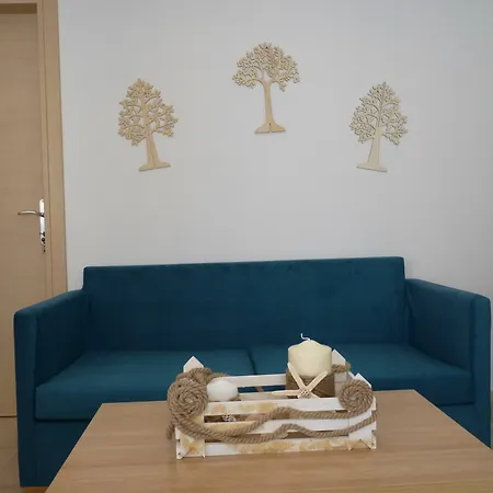 Hotel Ilianthos & 4*
